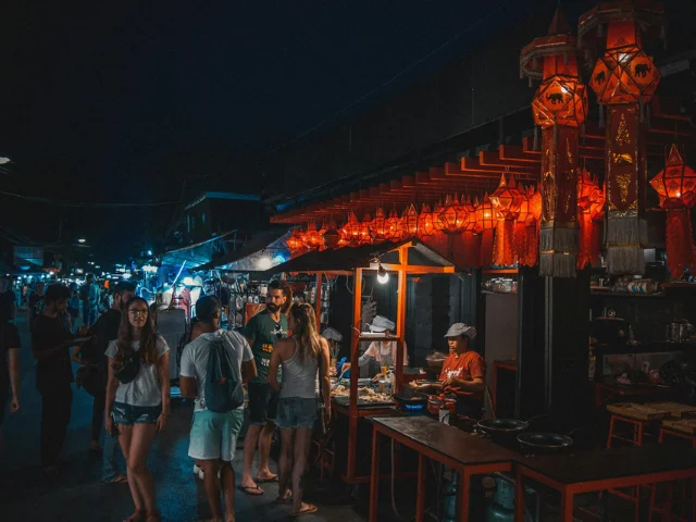 How to Find the Best Food when Travelling